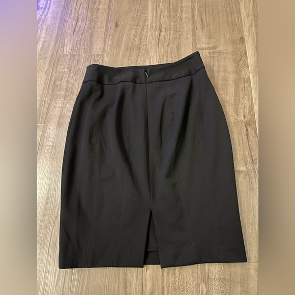 Express Pencil Skirt. Size 4 - Picture 6 of 13